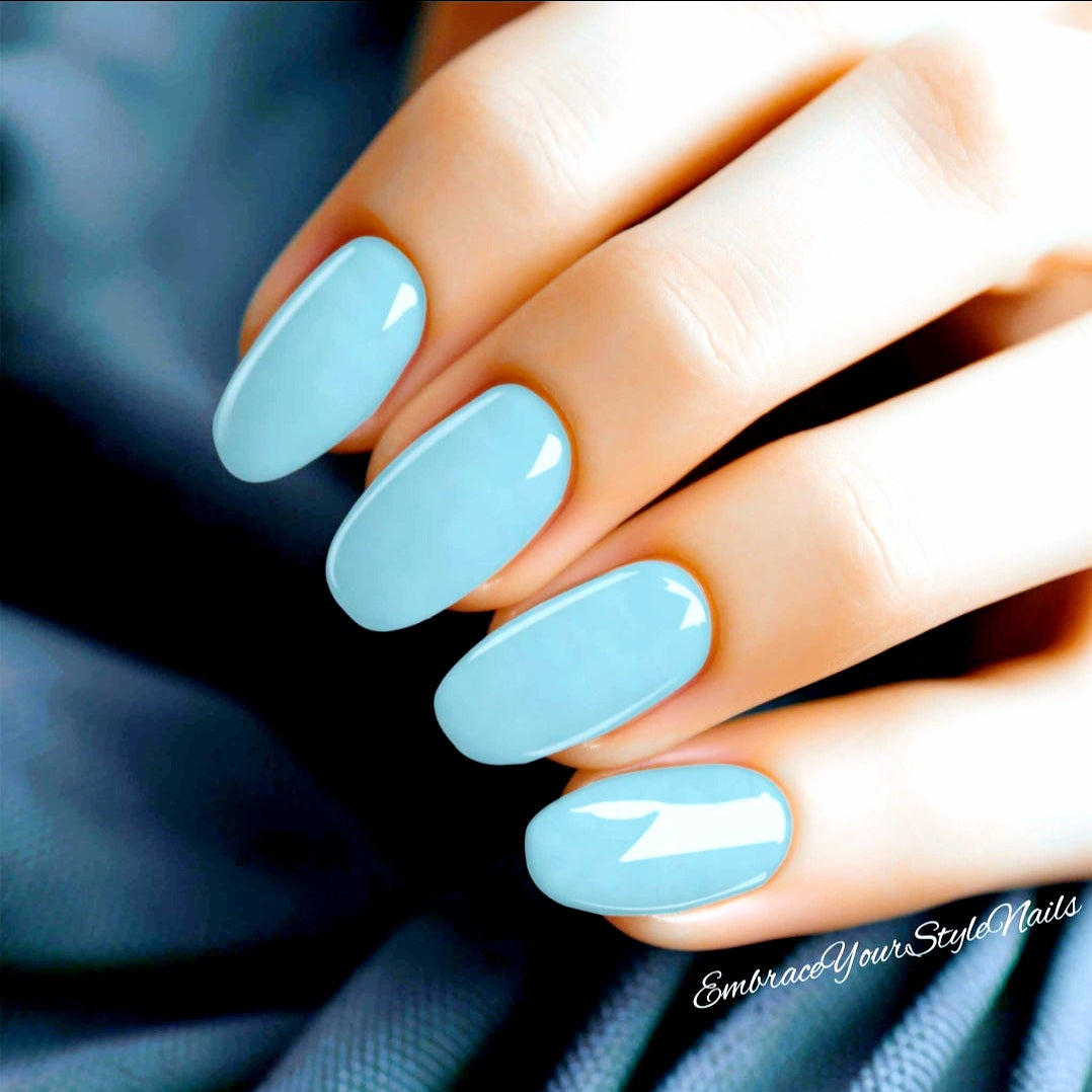 baby blue nails short