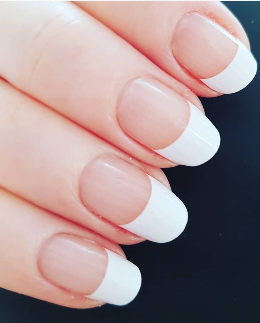 French Manicure (Short) Nail Wraps French Manicure Nail Wraps are perfect for short nails, giving them a classic French tip look without the need for messy polish or salon appointments. Simply peel, stick, and file for a salon-quality French manicure in minutes.