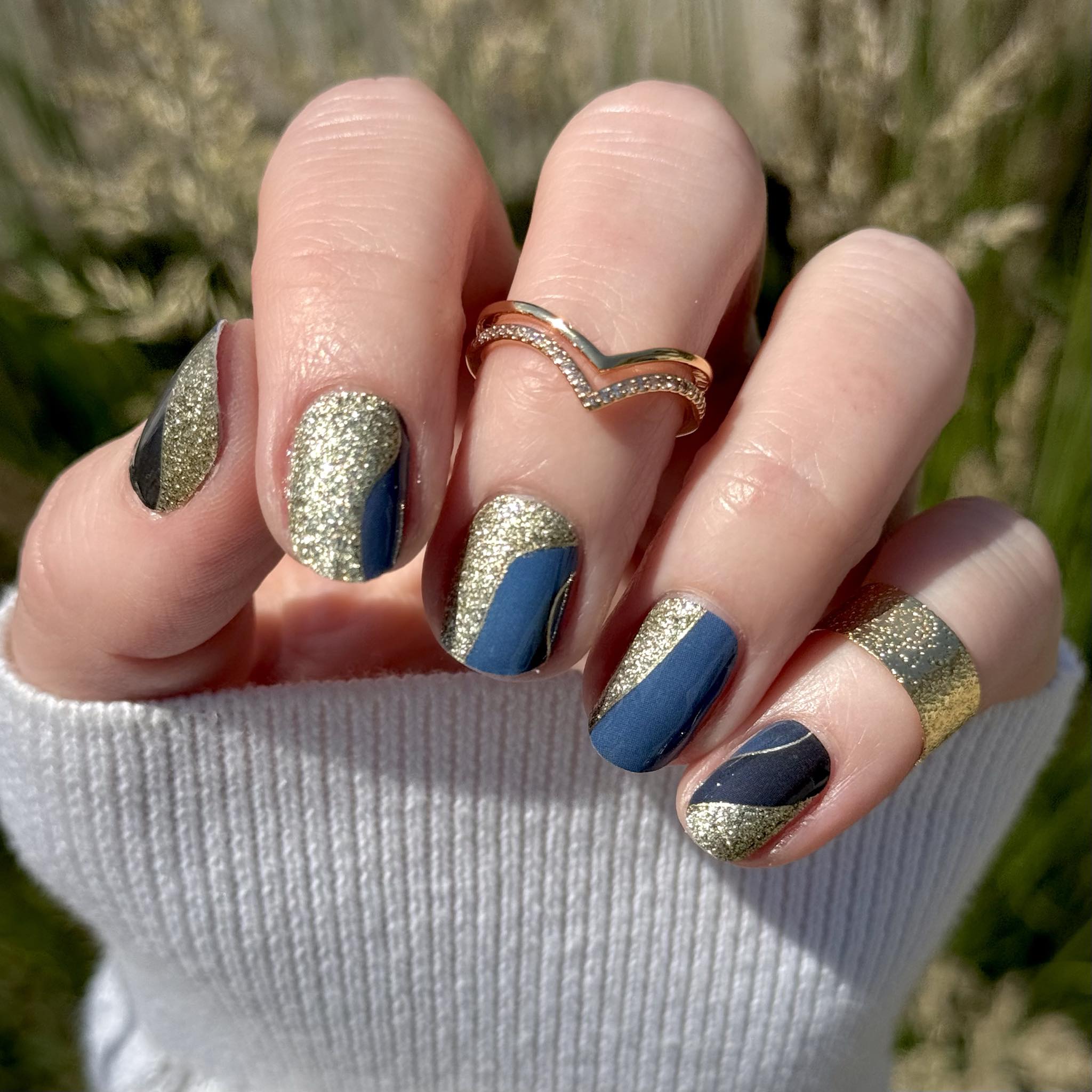 Gold nail ideas online