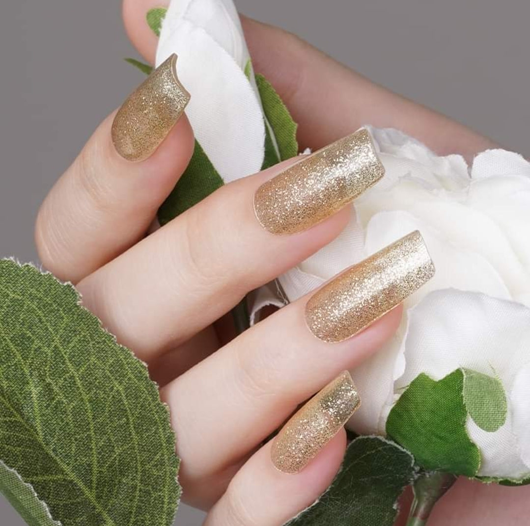 Glittery Wrap-Around Nails for 2025