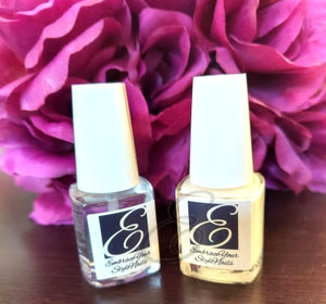 A pack of 2 nail polish coats, an Empower Base Coat that serves as a ridge filler & nail primer, and a Gel Shine Top Coat for a gel-like finish for long-lasting manicures.