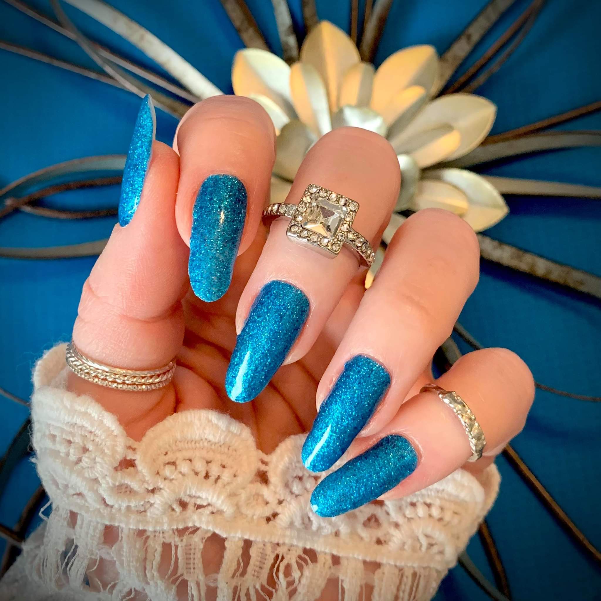 electric blue nails