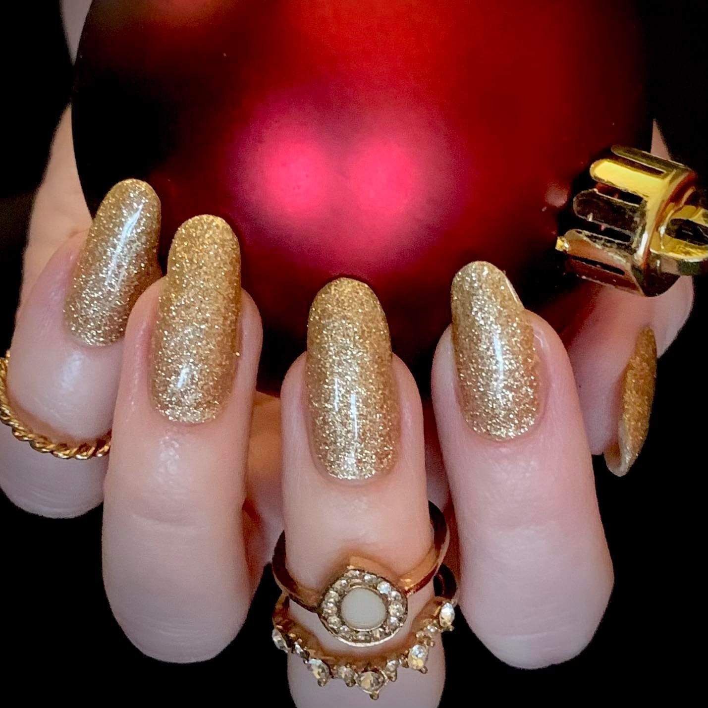 Pin by 🦋 𝓙𝓮𝓼𝓼𝓲𝓬𝓪 🦋 on ❤ 💅 и α ι ℓ ѕ ❤ | Christmas nail designs, Sparkle  nails, Xmas nails